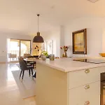 Newly Renovated With Amazing View Apartamento Estepona