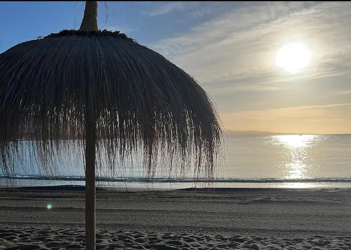 Newly Renovated With Amazing View Εστεπόνα