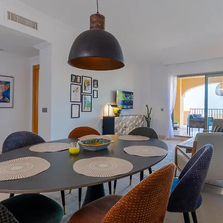 Newly Renovated With Amazing View Lejlighed Estepona