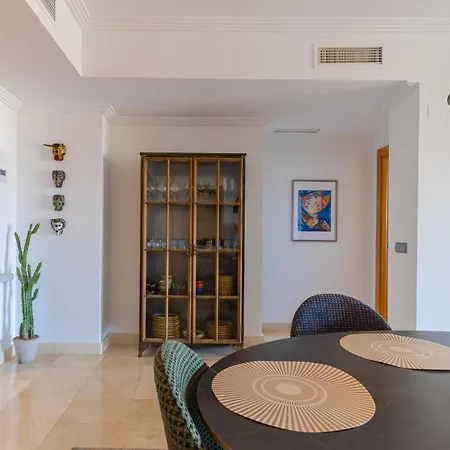 Lejlighed Newly Renovated With Amazing View Estepona